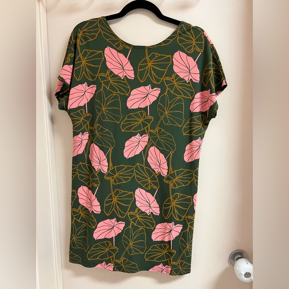 NWT Fighting Eel Pink Kalo Dress size Small (Retailed at $138)